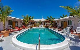 Green Seas Motel